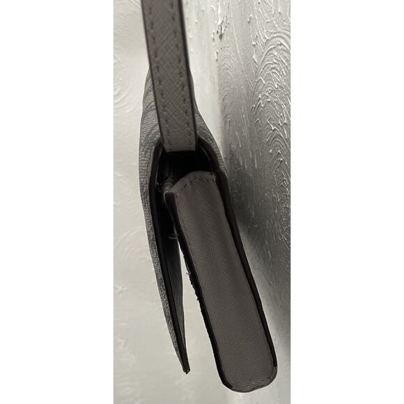 Michael Kors Jet Set Item Clutch MF Crossbody Light Gray - Picture 6 of 13